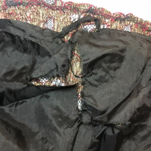 Carmen Marc Valvo Golden Leaf Gown w/Red Piping - Picture 7 of 9